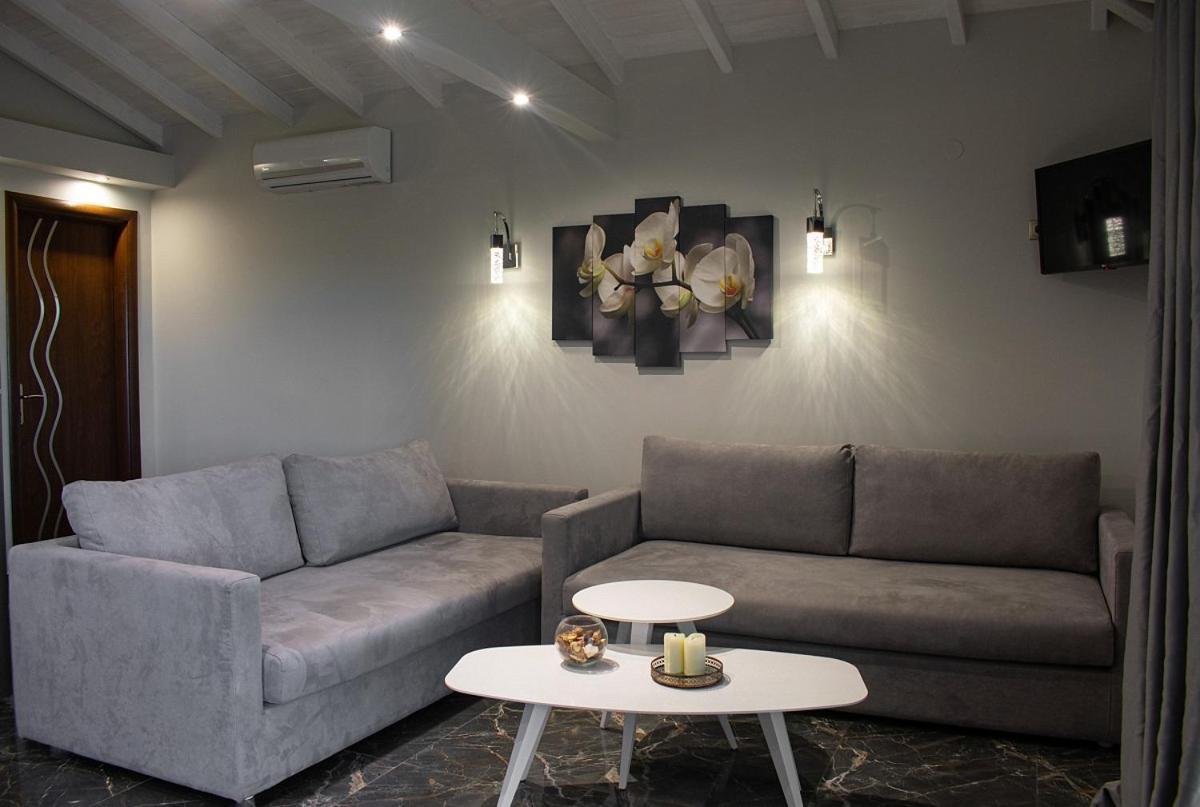 Stamos Apartments And Studios Vourvourou Ngoại thất bức ảnh