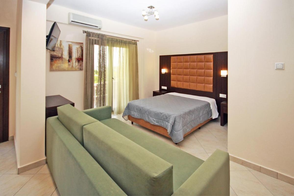 Stamos Apartments And Studios Vourvourou Ngoại thất bức ảnh