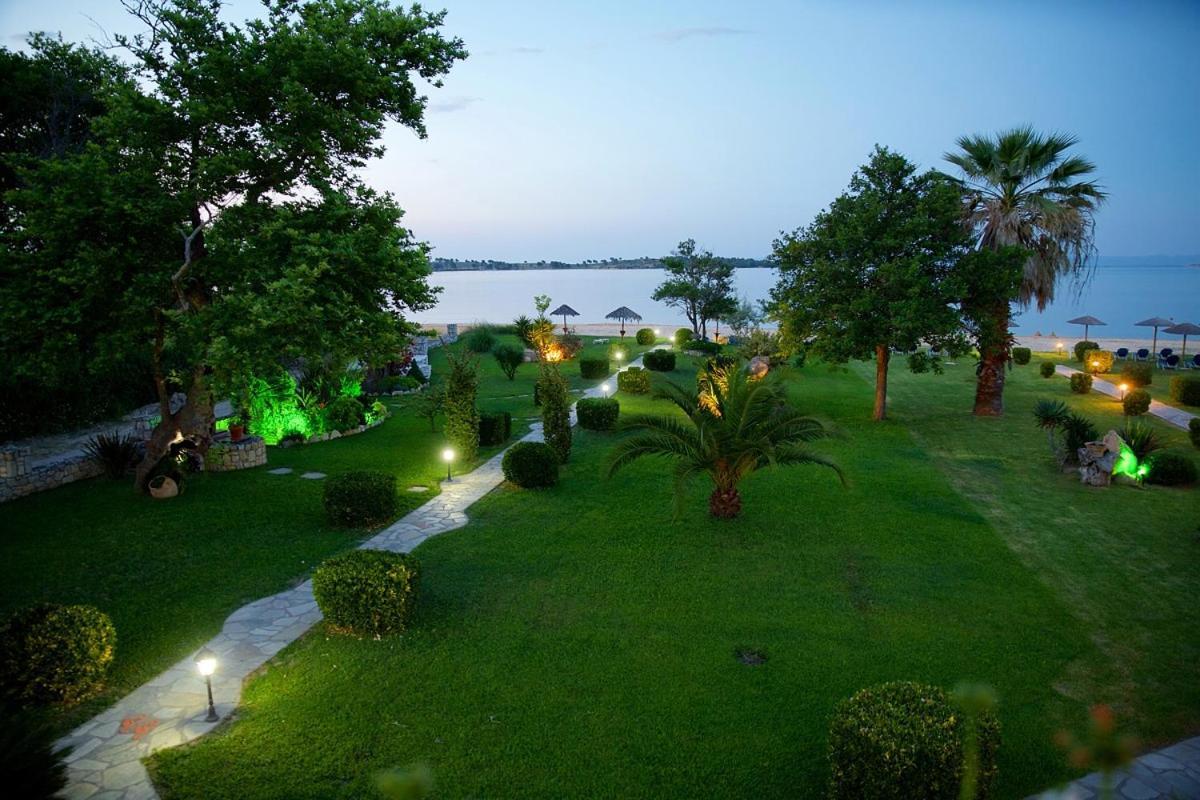 Stamos Apartments And Studios Vourvourou Ngoại thất bức ảnh