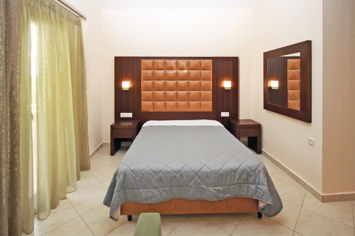 Stamos Apartments And Studios Vourvourou Phòng bức ảnh
