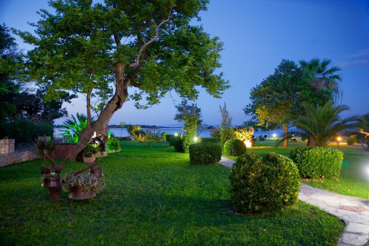 Stamos Apartments And Studios Vourvourou Ngoại thất bức ảnh