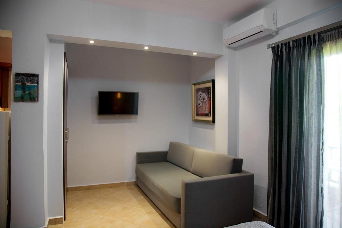 Stamos Apartments And Studios Vourvourou Phòng bức ảnh